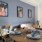 Homes By Palumbo Apartment *